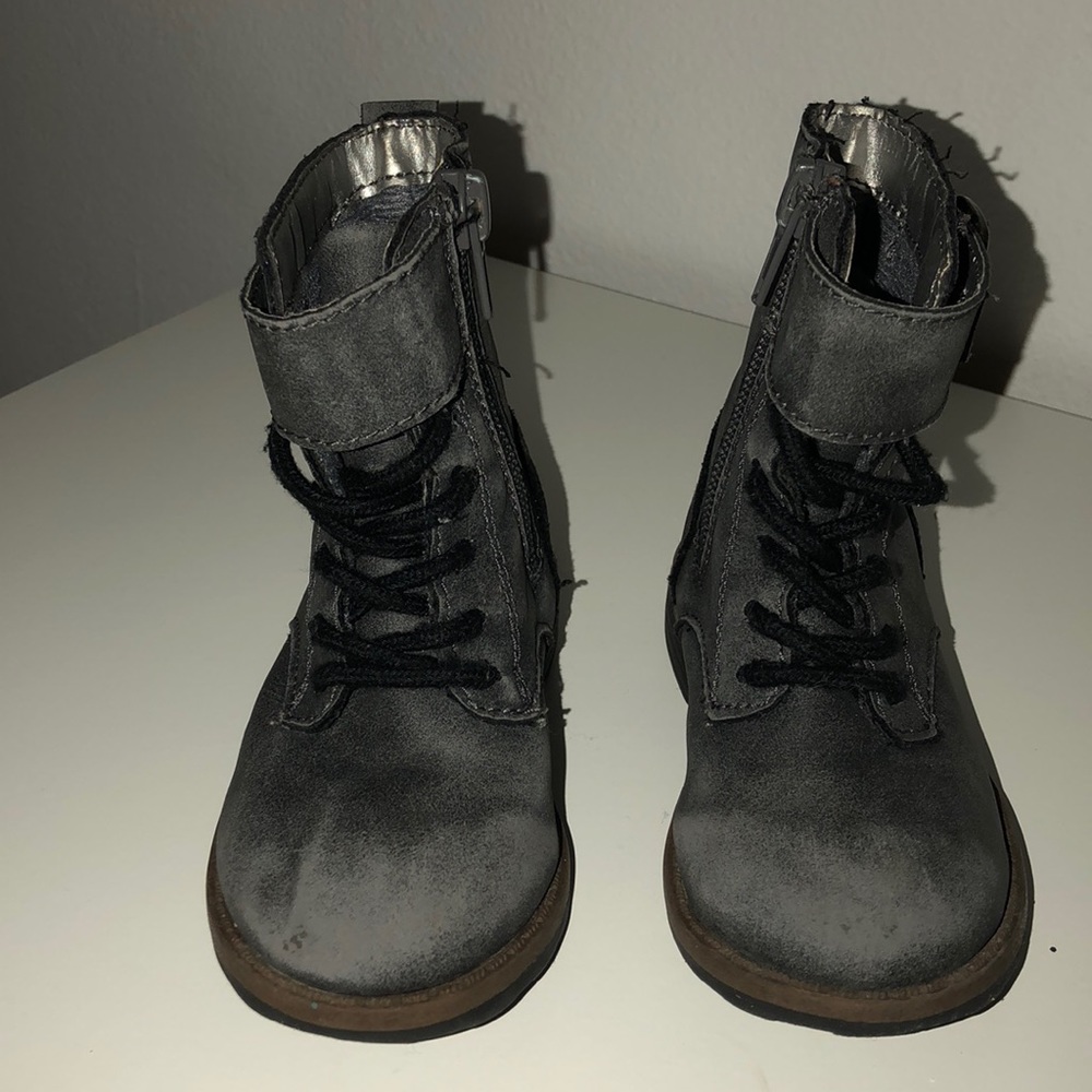Grey boots